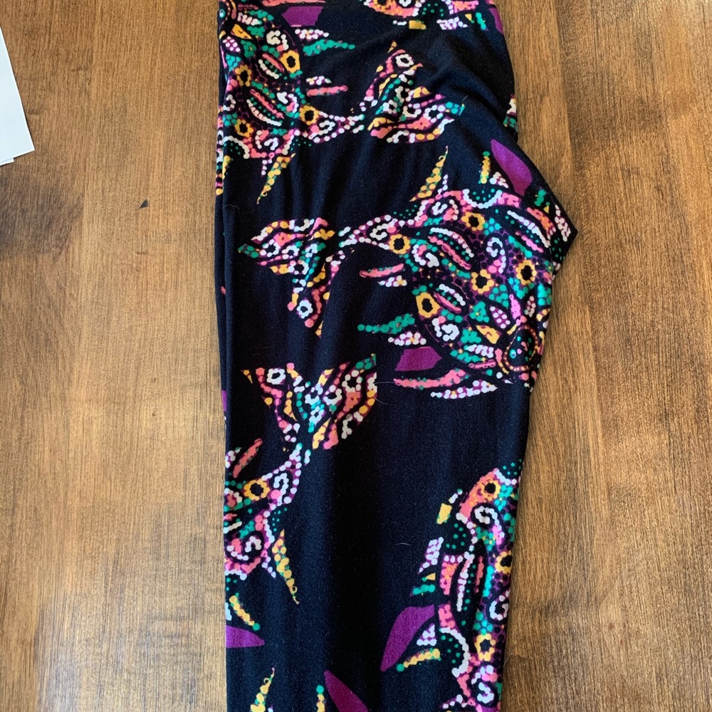 Lularoe fish leggings